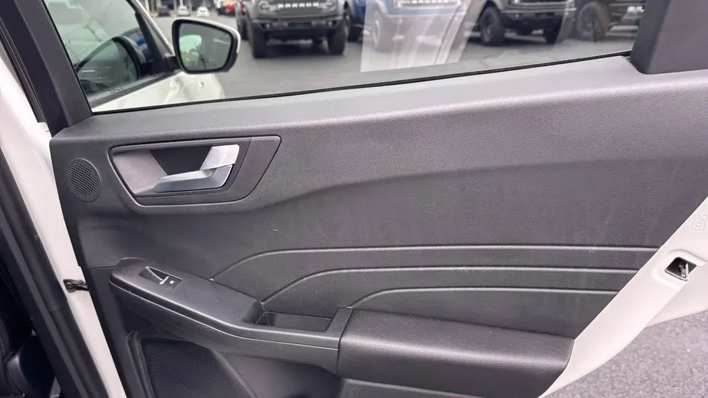 2025 Ford Escape Hybrid ST-Line Elite