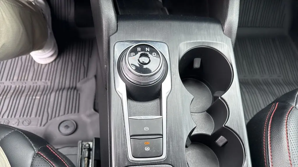 2025 Ford Escape Hybrid ST-Line Elite