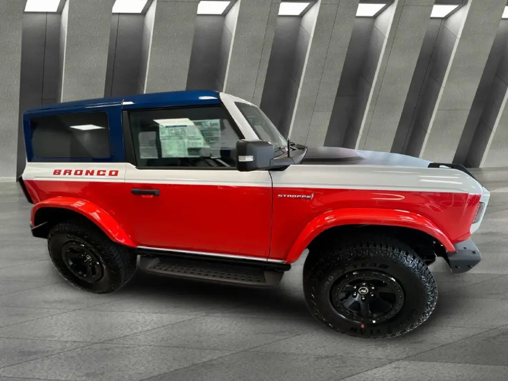 2025 Ford Bronco - $74,947