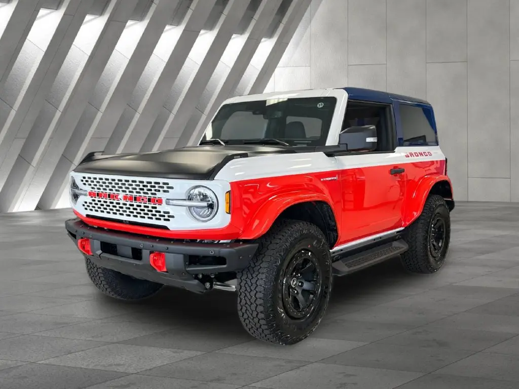 2025 Ford Bronco - $74,947