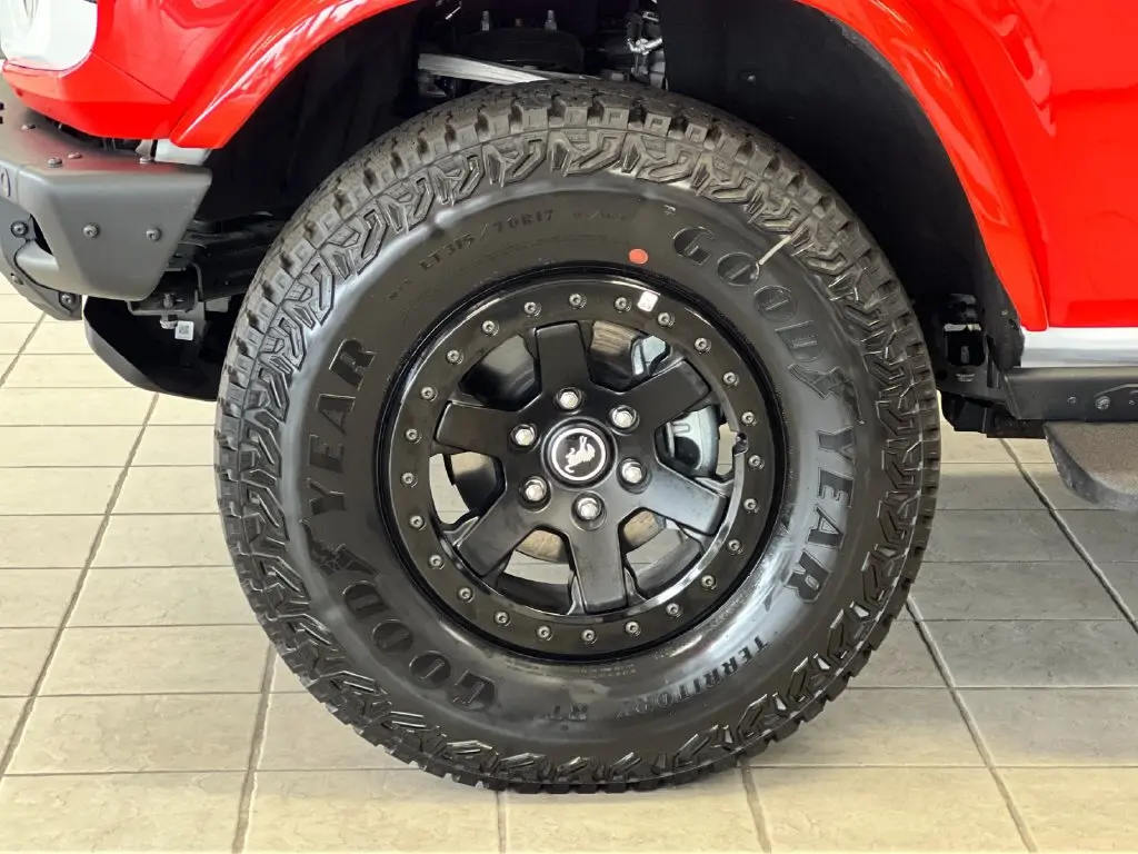 2025 Ford Bronco - $74,947