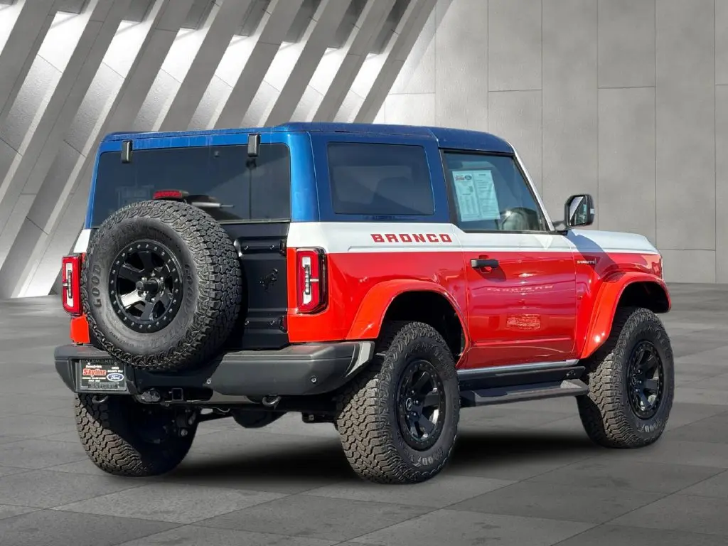 2025 Ford Bronco - $69,999