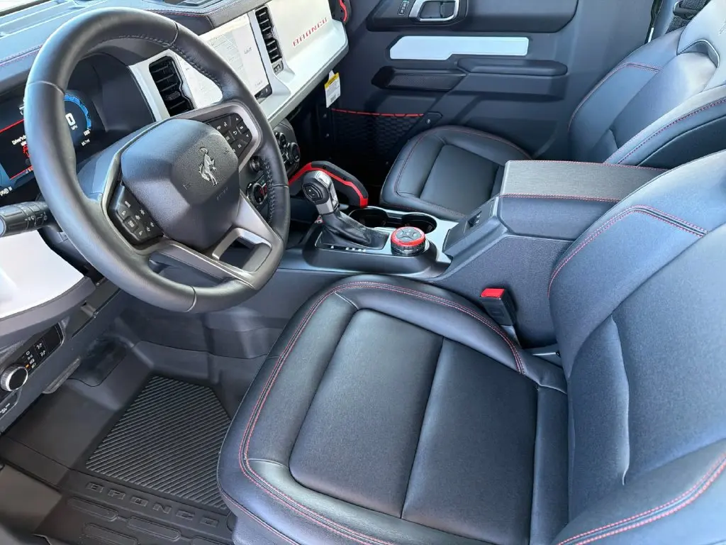 2025 Ford Bronco - $69,999