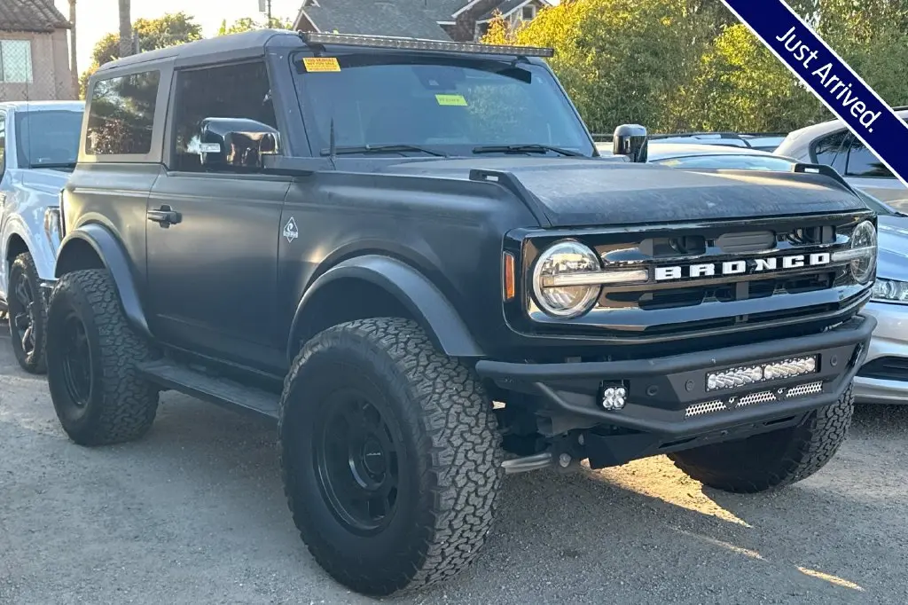 2022 Ford Bronco - $37,995