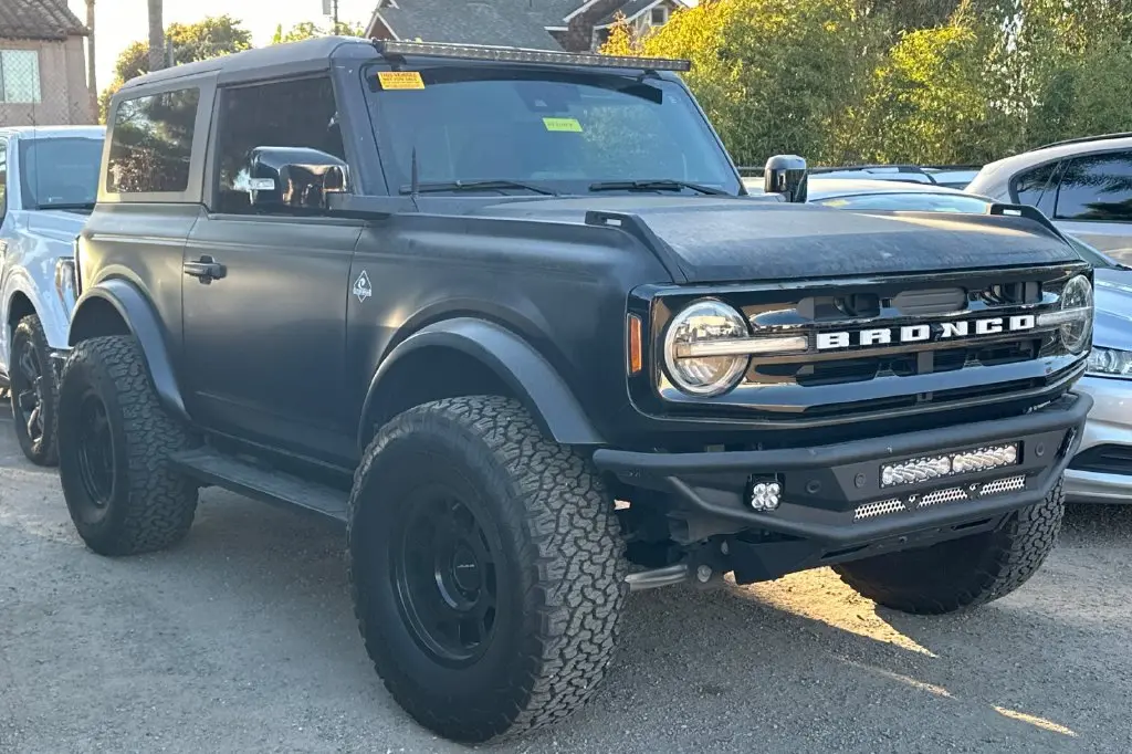 2022 Ford Bronco - $37,995