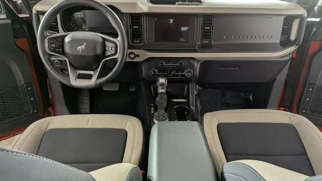 2023 Ford Bronco Base