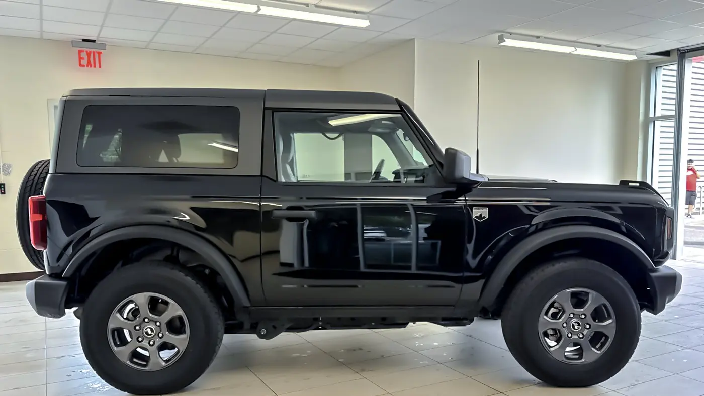2023 Ford Bronco Base