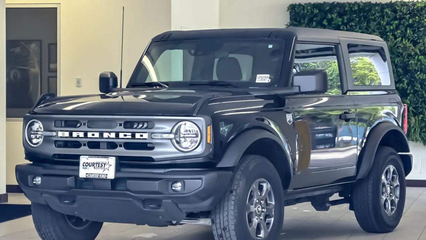 2023 Ford Bronco Base