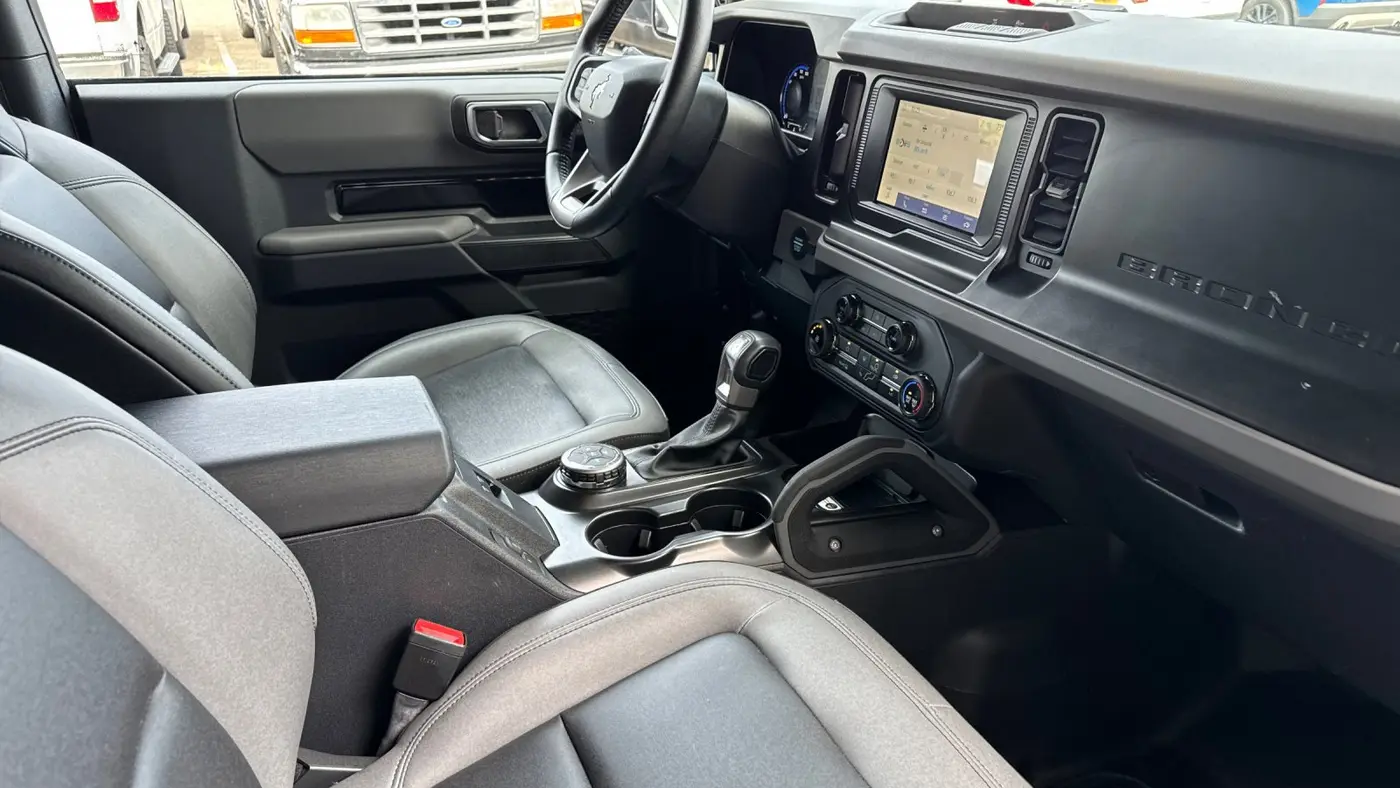 2023 Ford Bronco Base