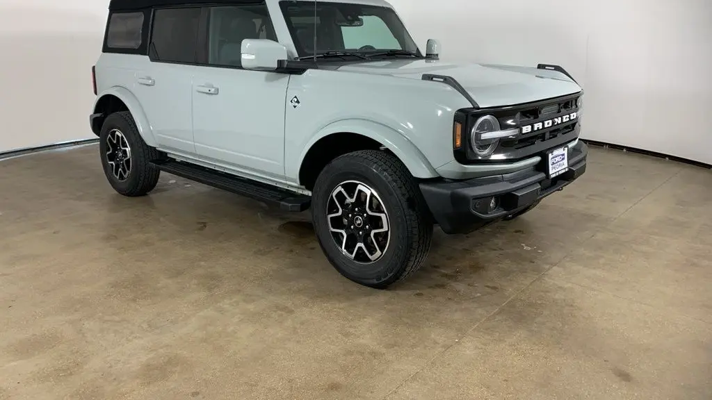 2021 Ford Bronco Base