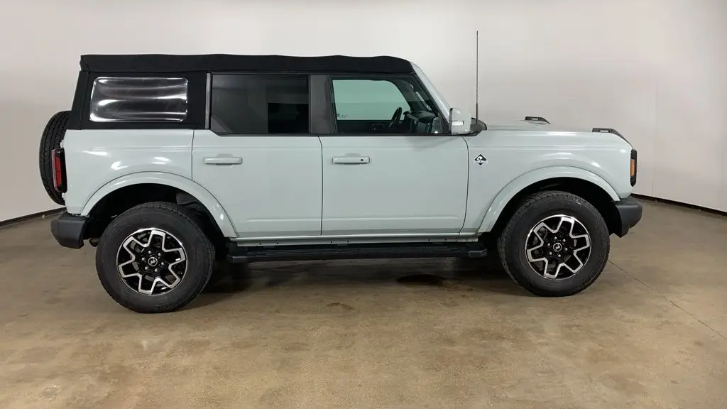 2021 Ford Bronco Base