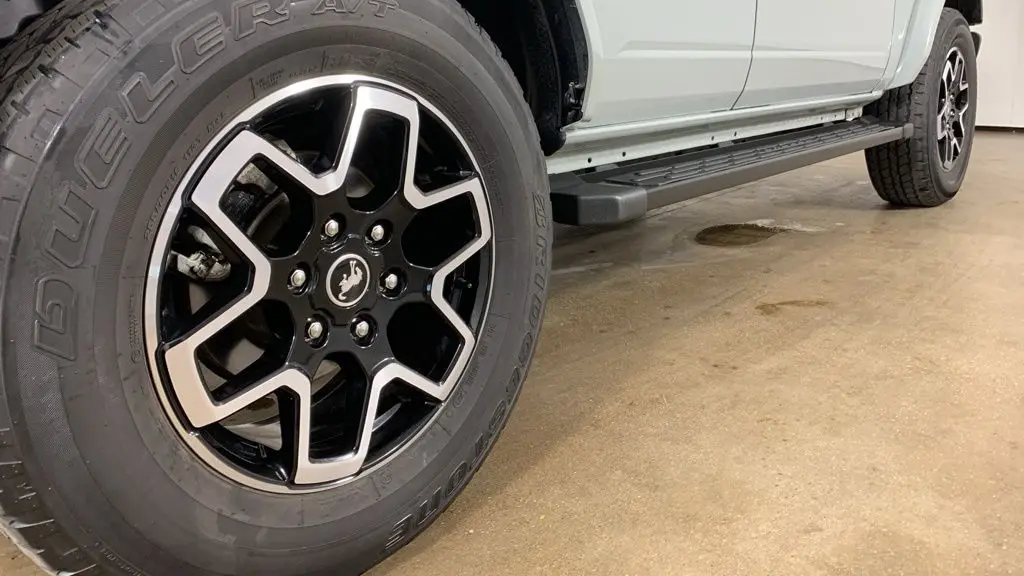 2021 Ford Bronco Base