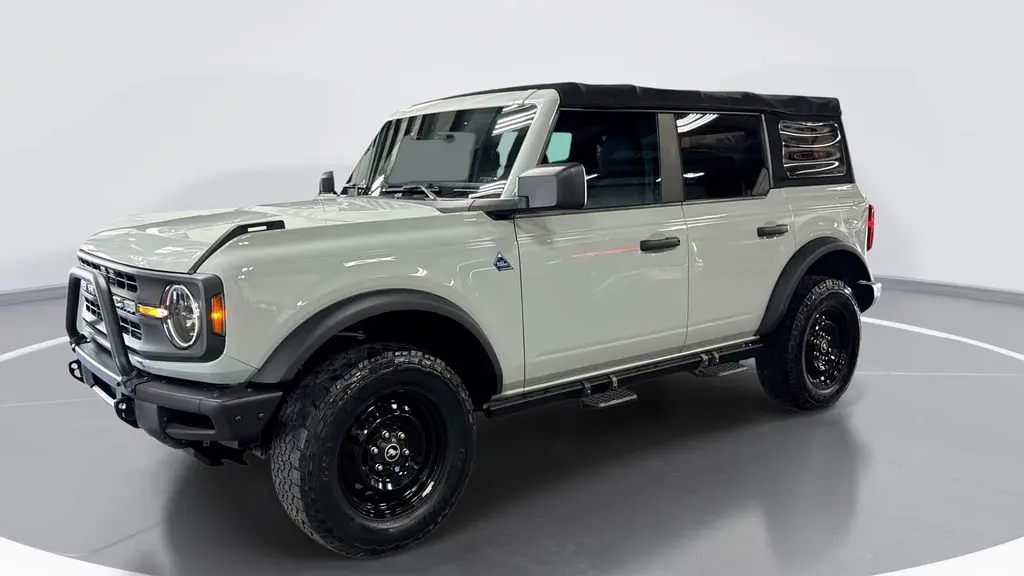 2022 Ford Bronco Base