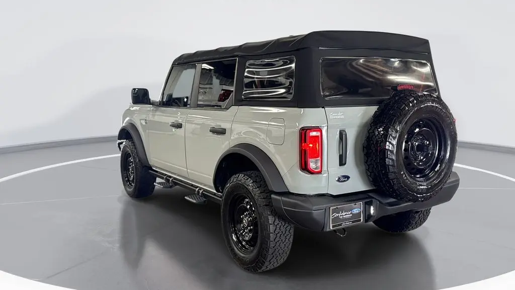 2022 Ford Bronco Base