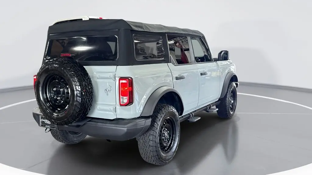 2022 Ford Bronco Base