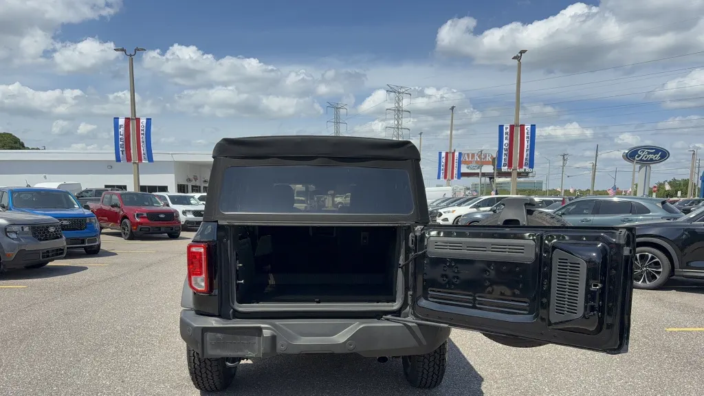 2023 Ford Bronco Base