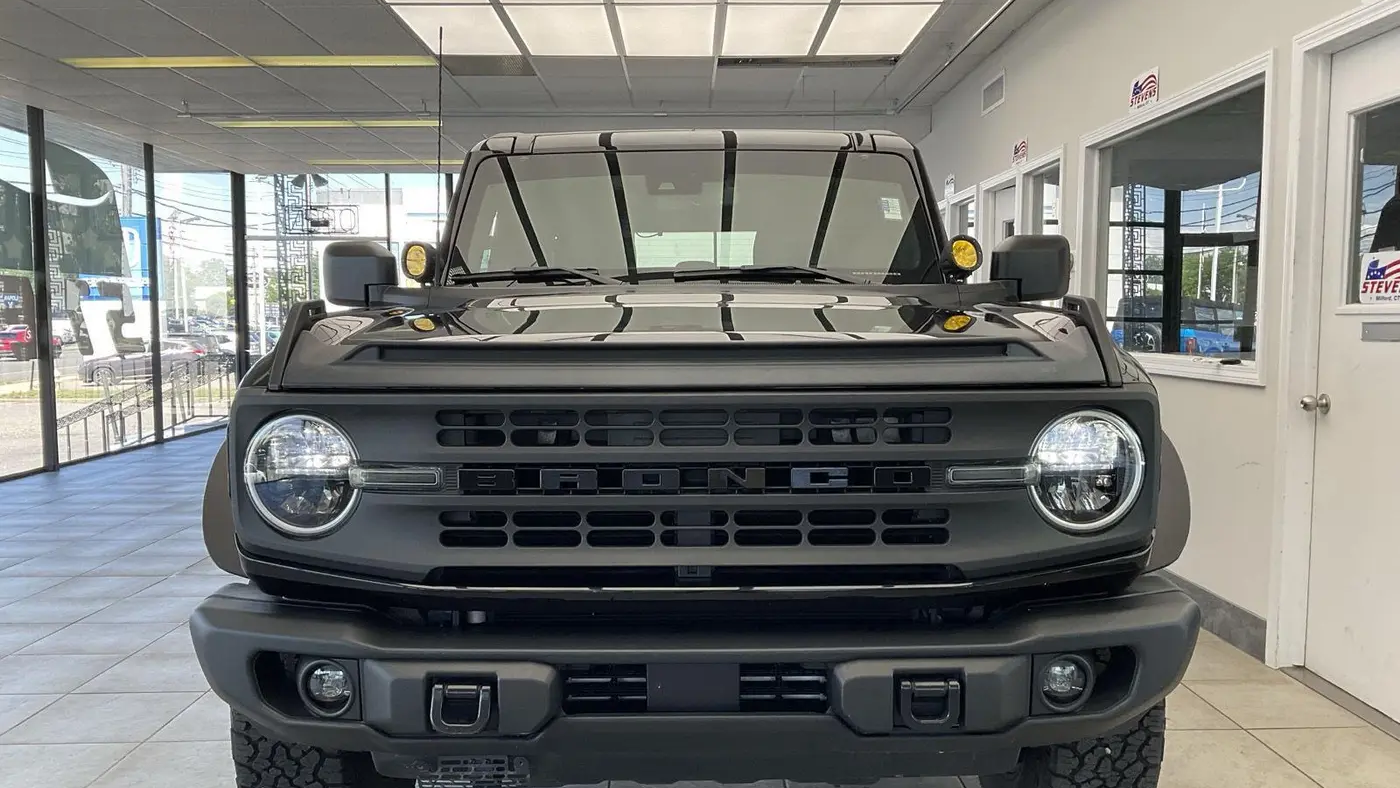 2023 Ford Bronco Base