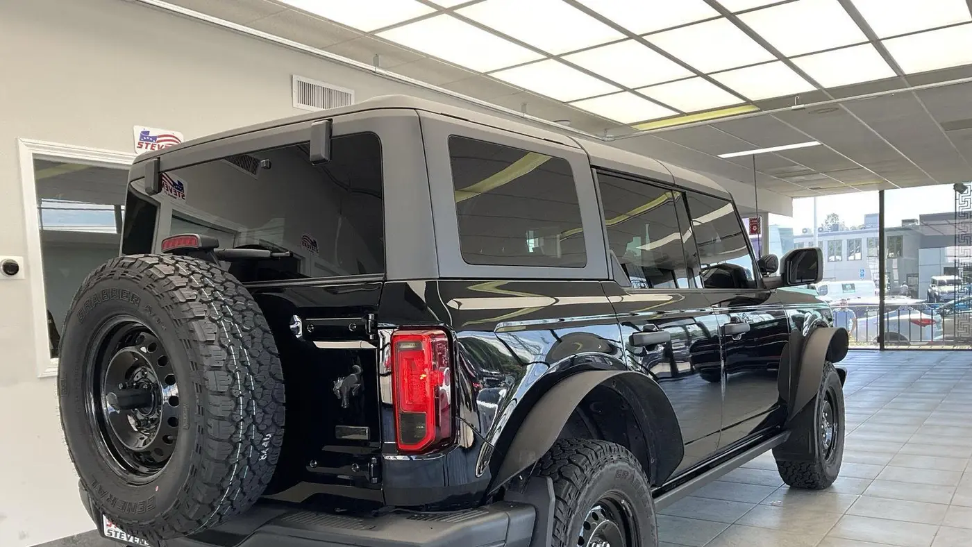 2023 Ford Bronco Base