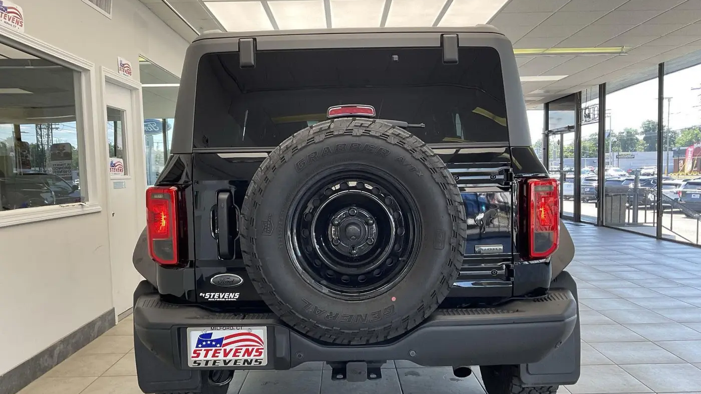 2023 Ford Bronco Base