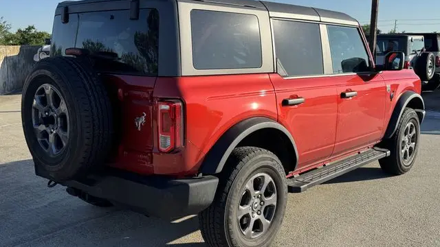 2023 Ford Bronco Base