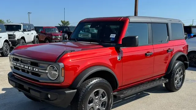 2023 Ford Bronco Base