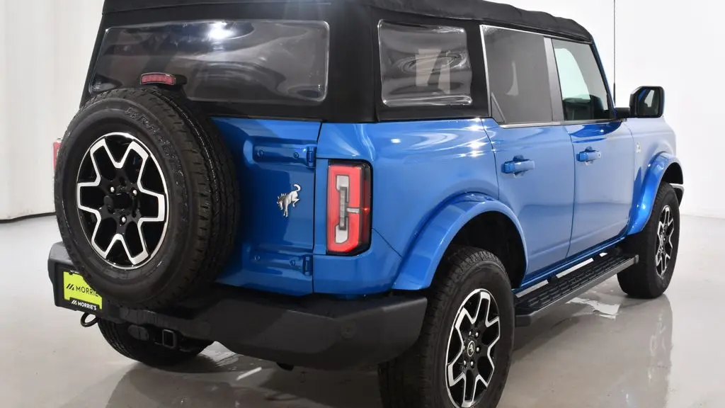2021 Ford Bronco Base