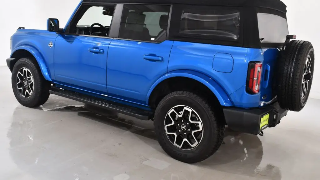 2021 Ford Bronco Base