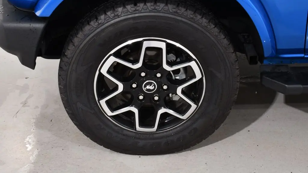 2021 Ford Bronco Base