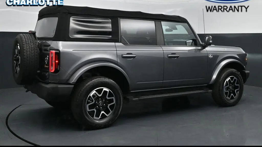 2022 Ford Bronco Base