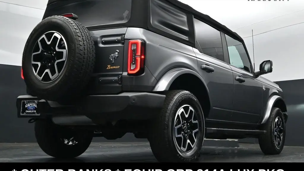 2022 Ford Bronco Base