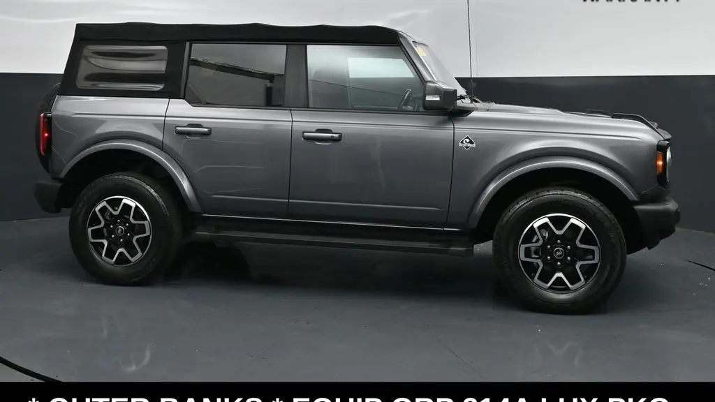 2022 Ford Bronco Base