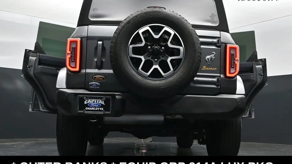 2022 Ford Bronco Base
