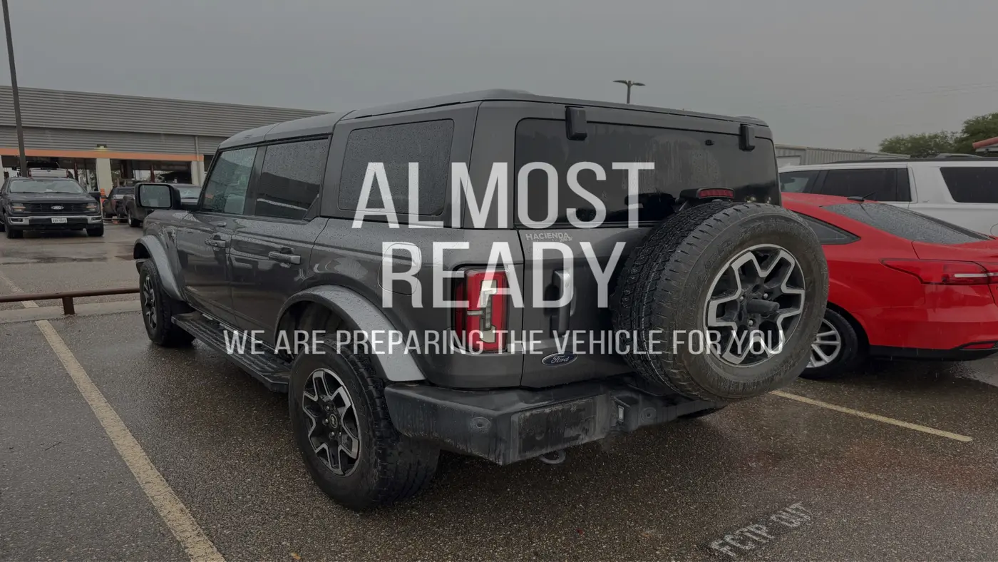 2023 Ford Bronco Base