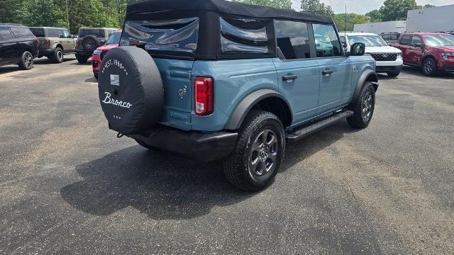 2021 Ford Bronco Base