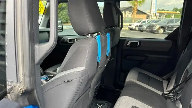 2021 Ford Bronco Base