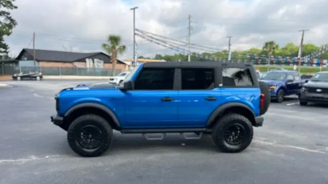 2021 Ford Bronco Base