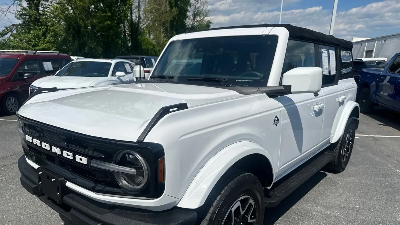 2021 Ford Bronco Base