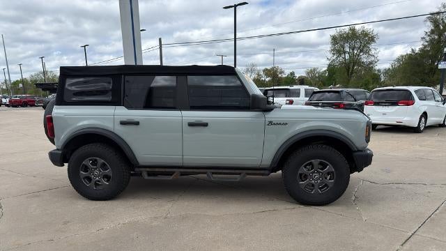 2021 Ford Bronco Base