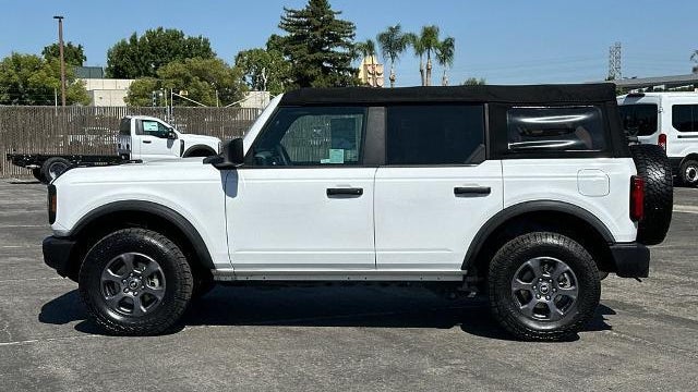 2021 Ford Bronco Base