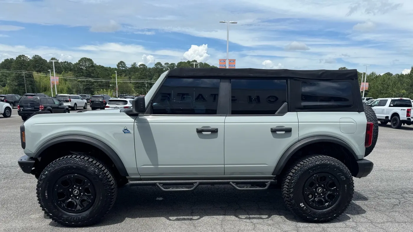 2022 Ford Bronco Base
