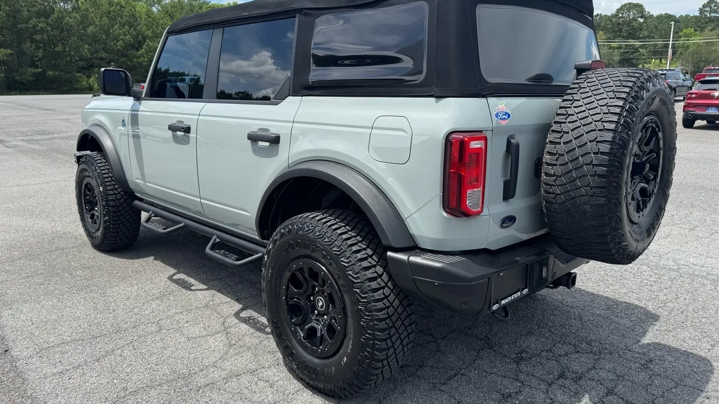2022 Ford Bronco Base