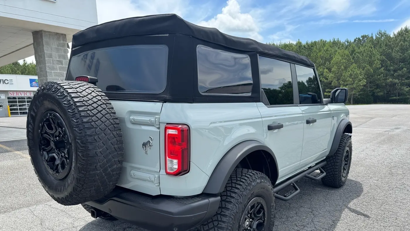 2022 Ford Bronco Base