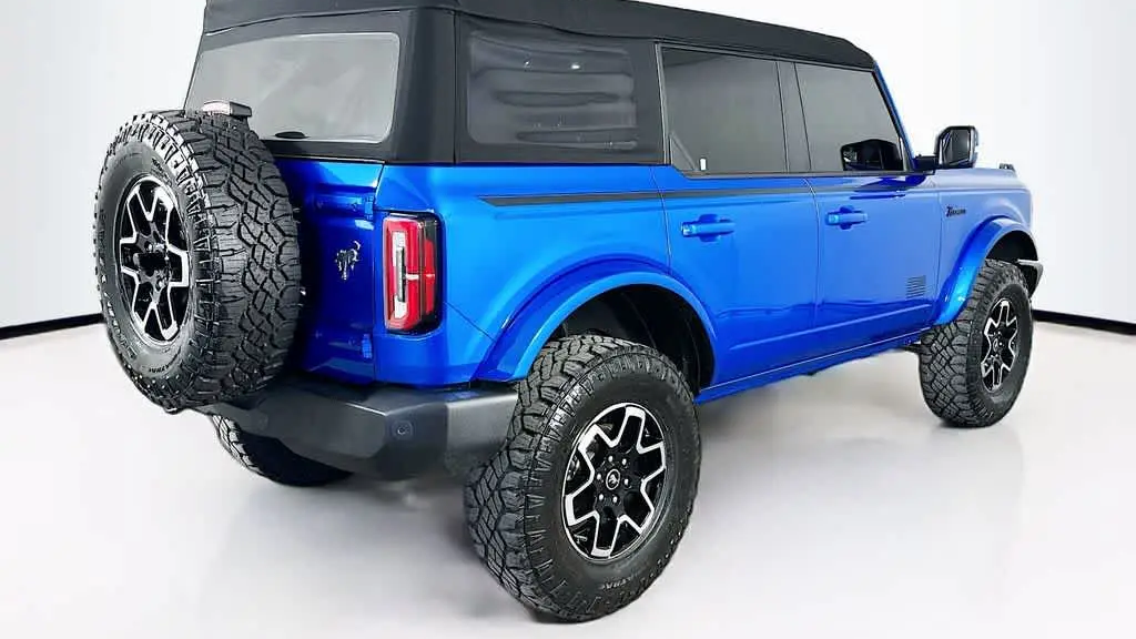 2023 Ford Bronco Outer Banks