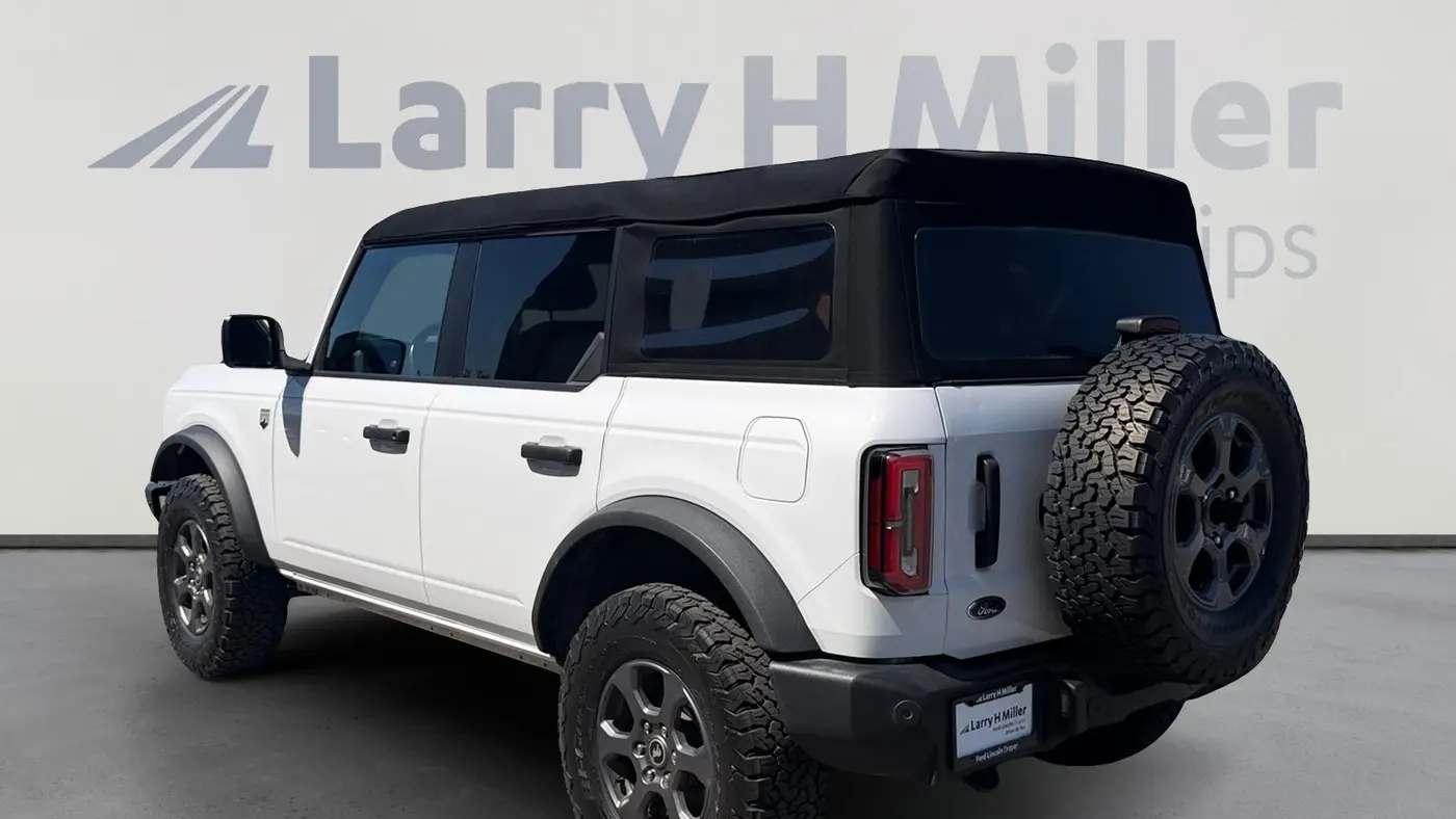 2023 Ford Bronco Base