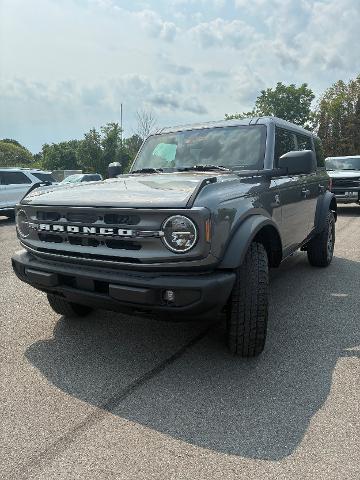 2022 Ford Bronco - $27,900