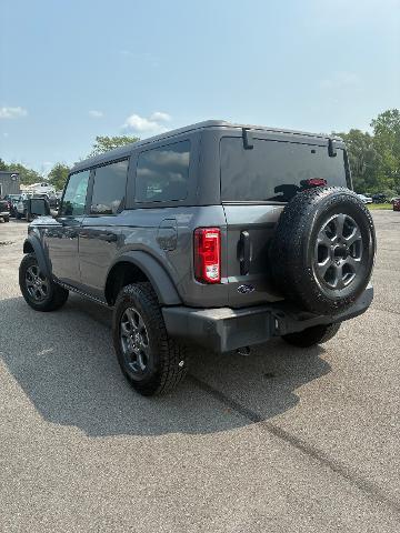 2022 Ford Bronco - $27,900