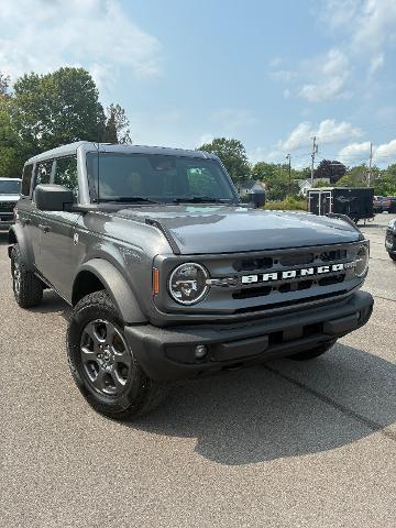 2022 Ford Bronco - $27,900