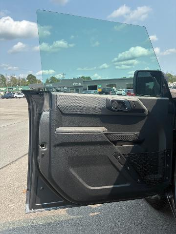 2022 Ford Bronco - $27,900