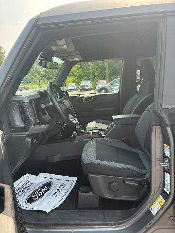 2022 Ford Bronco - $27,900