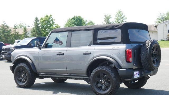 2022 Ford Bronco Base